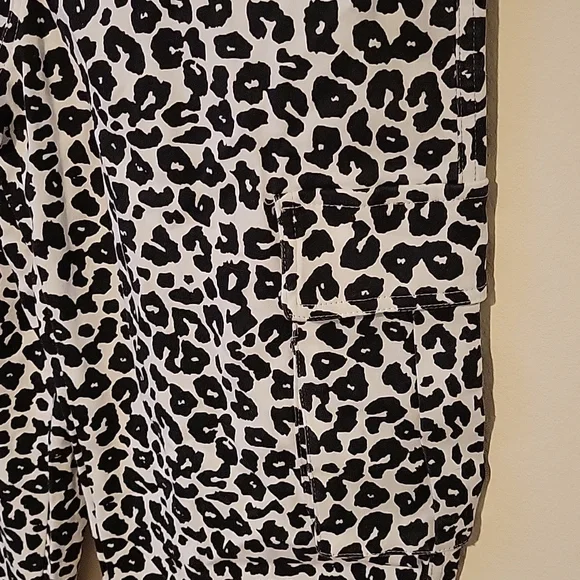 Animal Print Cargo Jogger Pants Boutique Unbranded Cotton Size Small - Picture 3 of 10